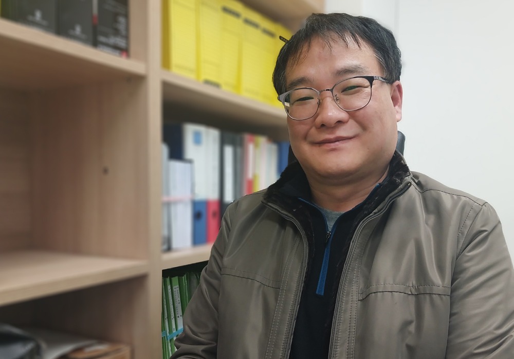 황동욱1-2-1000.jpg