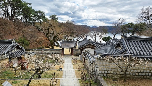 도산서원과시사단2-1000.jpg