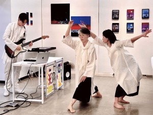 디자인아트페어 2024 라이브 퍼포먼스(뮤지션 양동욱, 아티스트 최루시아, 박시우).jpg