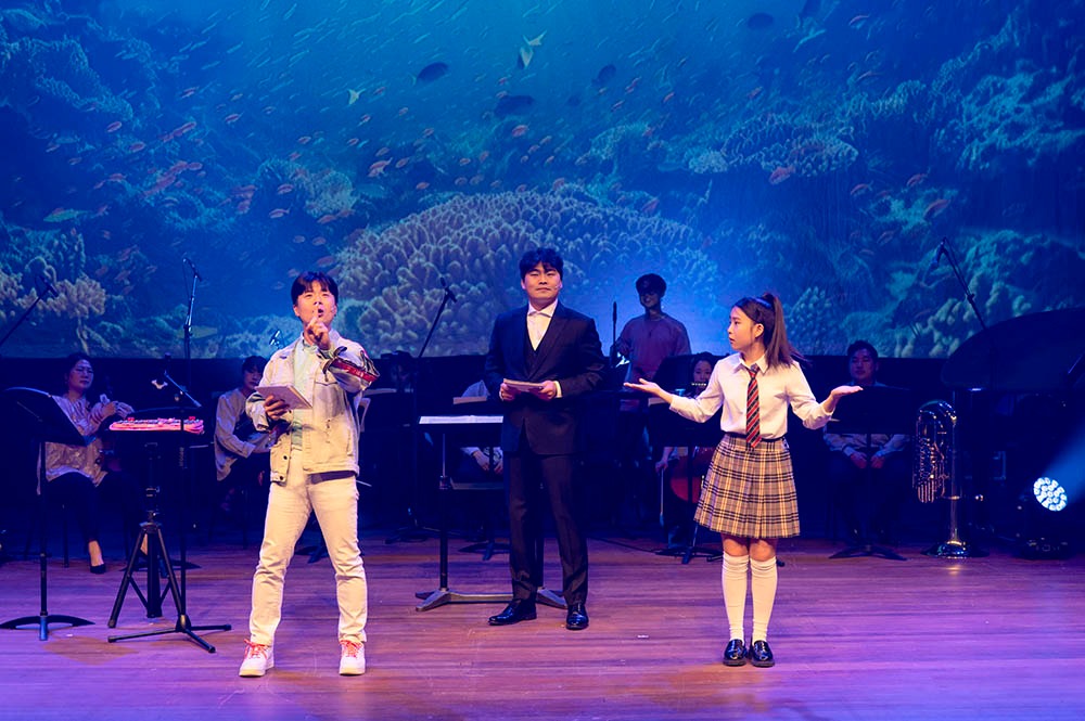 왼쪽부터 정재헌 성우, 최현이 지휘자, 유다연 배우.jpg