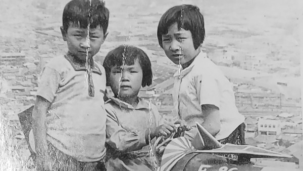 신은하예날사진-흑.jpg
