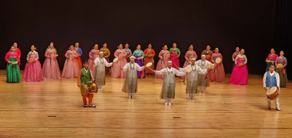 이문주국악예술단.jpg