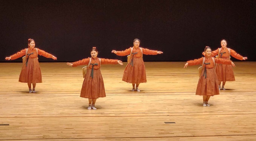 제주혼다국악예술단 물허벅춤.jpg