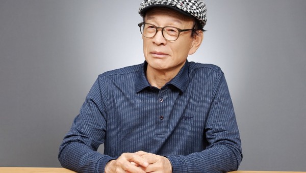김근섭0-1000.jpg