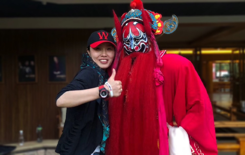2019년 중국대량산국제연극제 다국연합공연 영웅 1.jpg