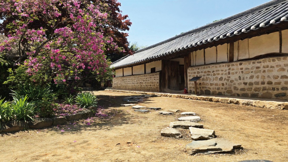 4 안채 가는 길-C20.jpg