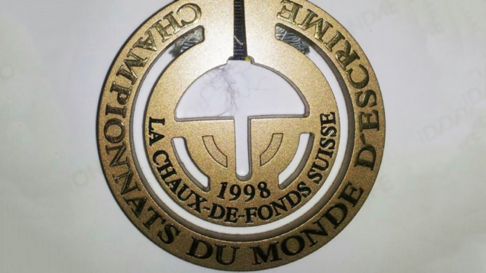 유봉형감독2=98스위스 세계선수권 브론즈 메달  대한민국최초.jpg