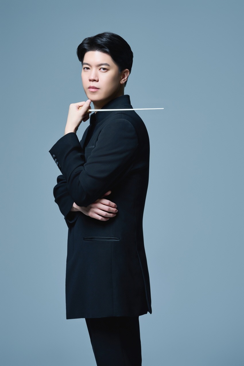 정한결 지휘자.jpg