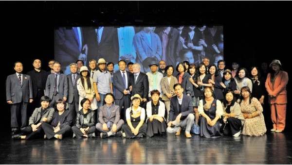 제16회 김구용시문학상 단체사진.jpg